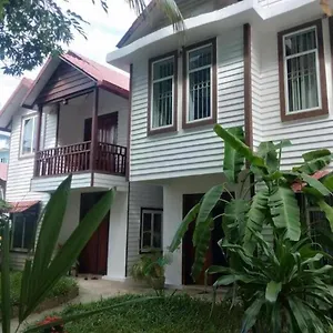 Hotel Manoha ***